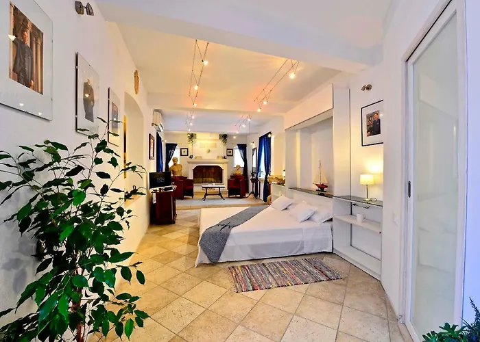 Romantic Gena Konukevi